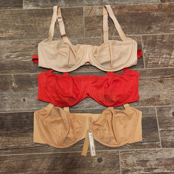 Three SKIMS Unlined Balconette Bras 40D - Picture 2 of 2